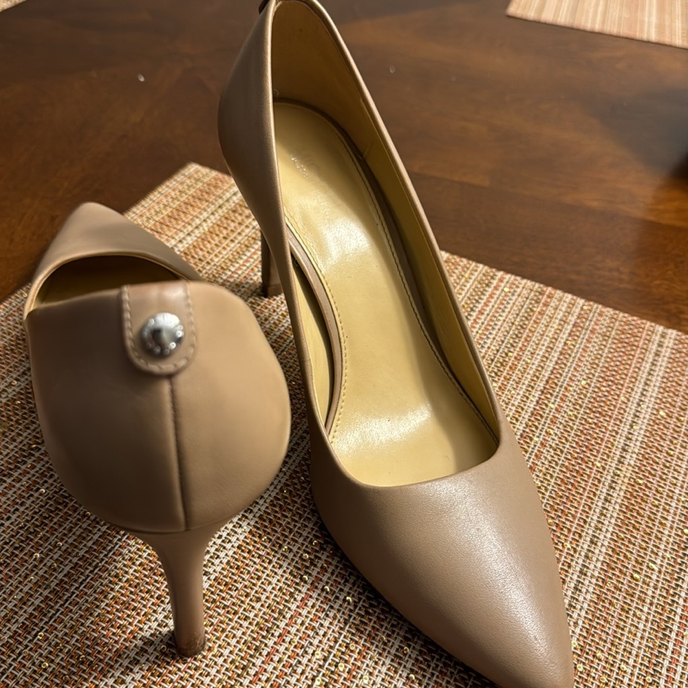 Michel Kors - Picture 3 of 4